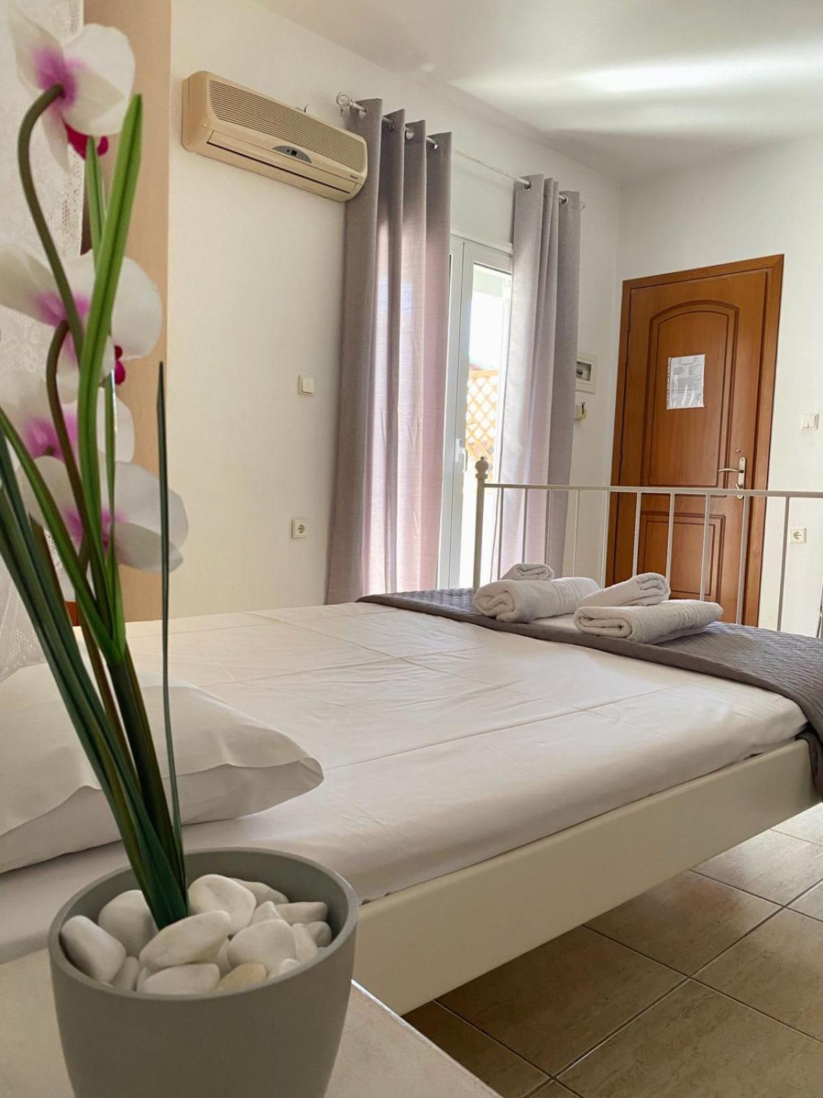 Delia Apartments Pefkohóri Kültér fotó